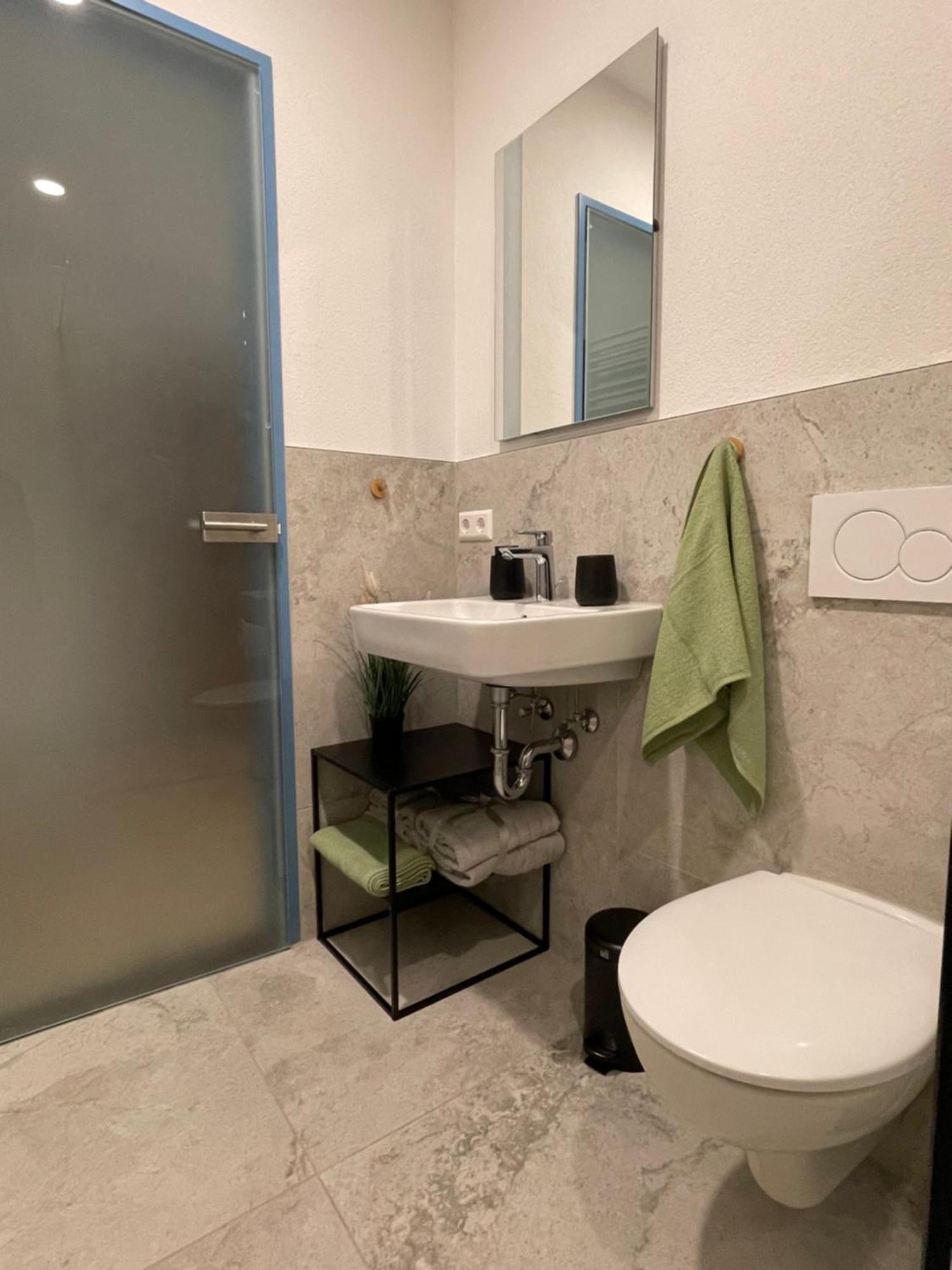 Wunderschoenes Apartment Am Schloessle Zentrum ฟอร์ซไฮม์ ภายนอก รูปภาพ