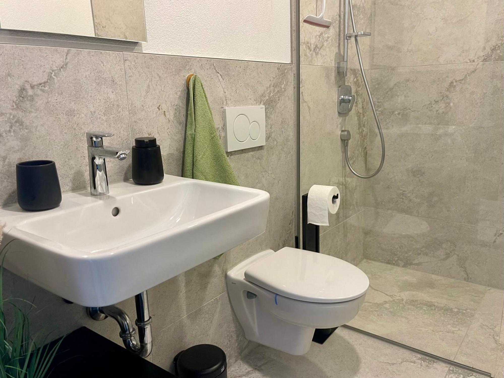 Wunderschoenes Apartment Am Schloessle Zentrum ฟอร์ซไฮม์ ภายนอก รูปภาพ