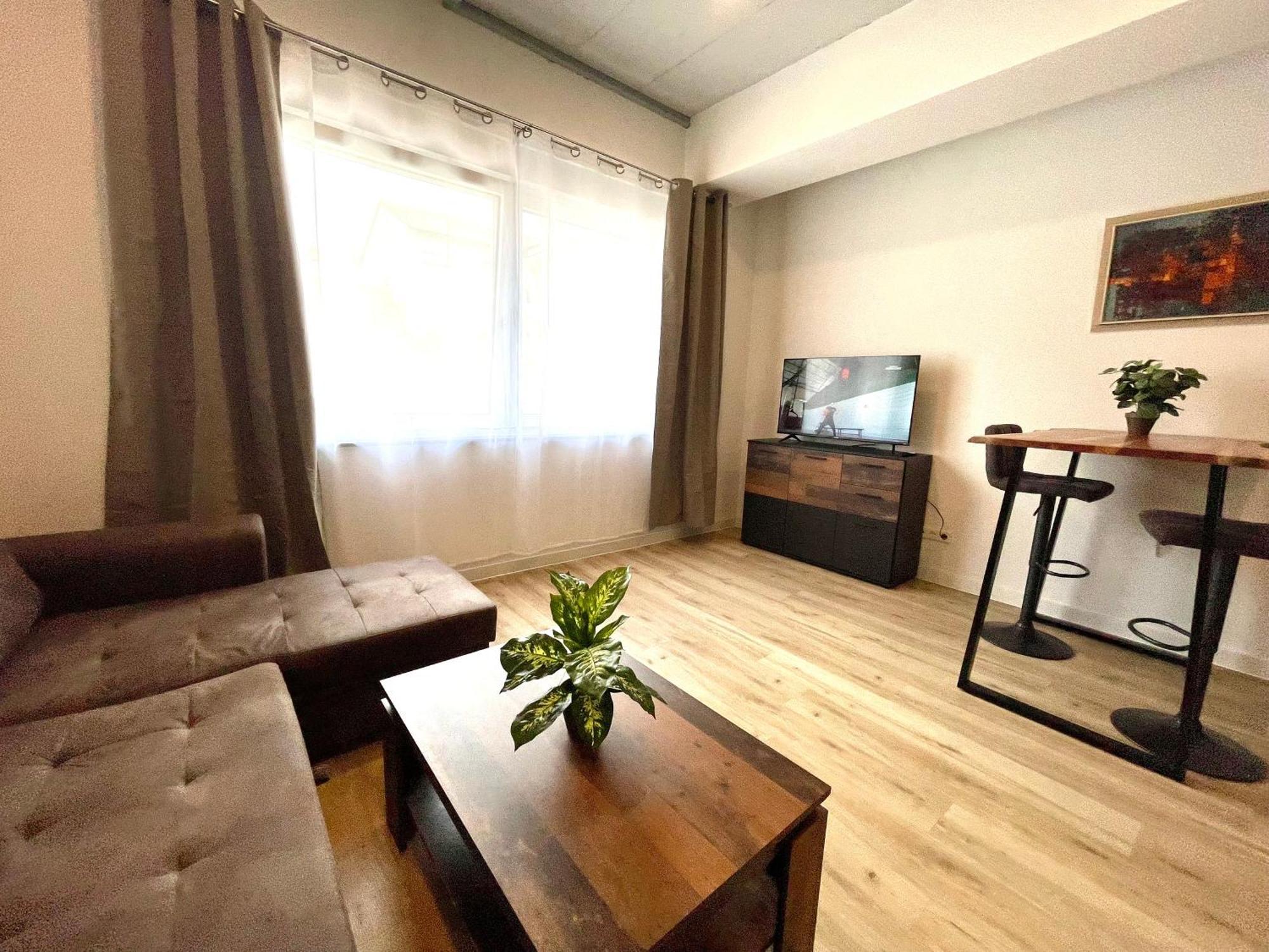 Wunderschoenes Apartment Am Schloessle Zentrum ฟอร์ซไฮม์ ภายนอก รูปภาพ